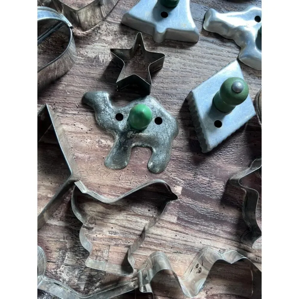 Vintage Metal Cookie Cutters Lot, Christmas Cookie Cutters, Animal Shapes